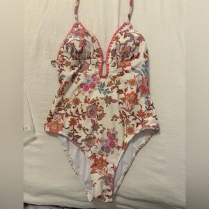 Cupshe Cream One-Piece Swimsuit with Pink and Coral Floral Print